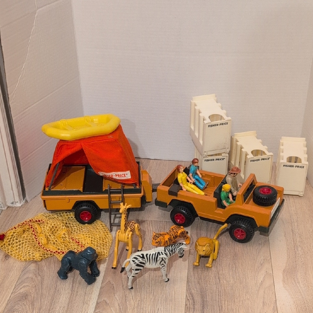 Vintage Fisher-Price Jungle Expedition Playset  Aventure People
